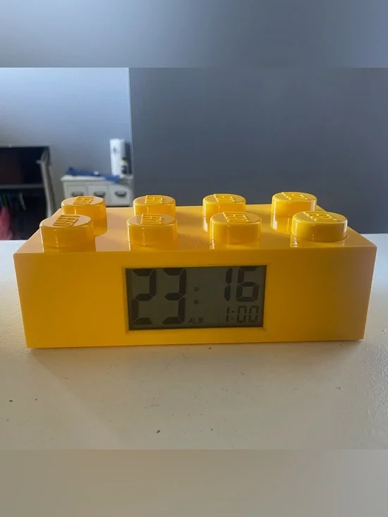 LEGO Brick Alarm Clock - Picture 1 of 6